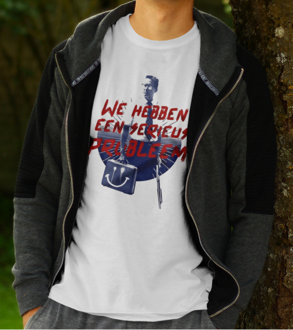 We Hebben Een Serieus Probleem Smiley Bag Man In Shadow T-Shirt