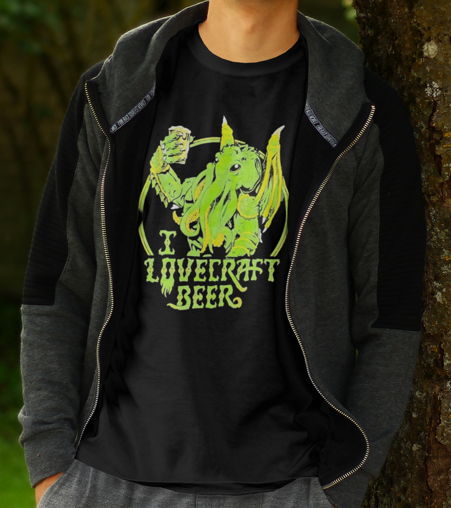 Cthulhu I Love Craft Beer Green Creature Holding Mug T-Shirt