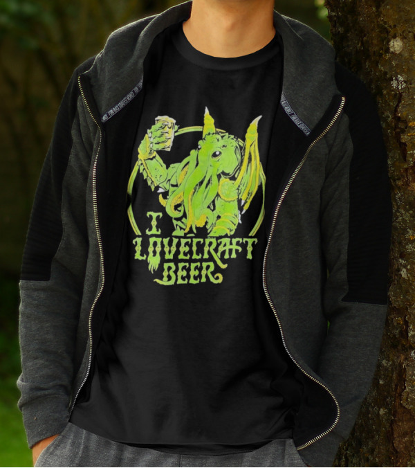 Cthulhu I Love Craft Beer Green Creature Holding Mug T-Shirt
