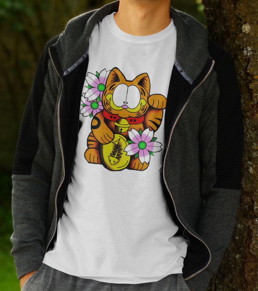 Garfield Maneki Neko With Fish Coin And Flowers T-Shirt