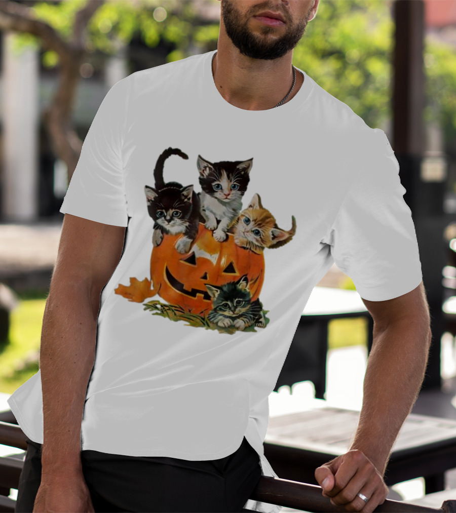 Vintage 90s Cat Pumpkin Halloween Spooky Season T-Shirt