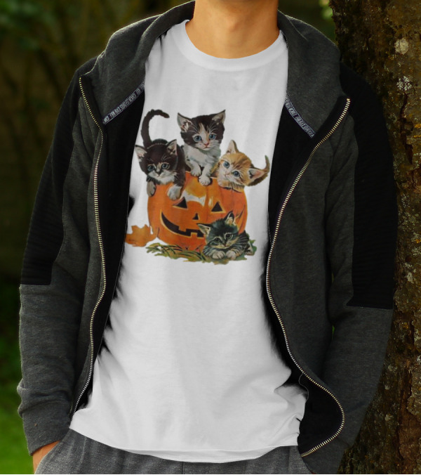 Vintage 90s Cat Pumpkin Halloween Spooky Season T-Shirt