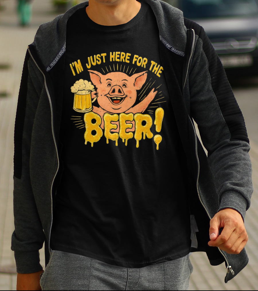 I’m Just Here For The Beer Pig With Beer Mug T-Shirt