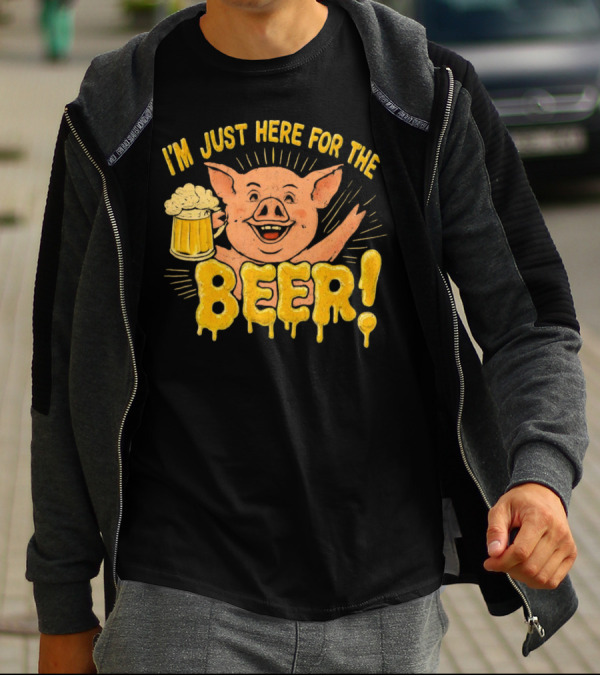 I’m Just Here For The Beer Pig With Beer Mug T-Shirt