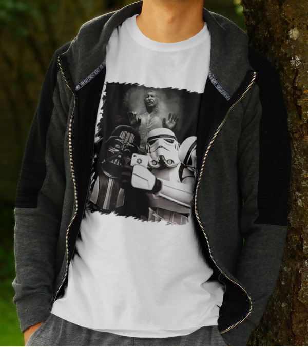 Star Wars Darth Vader And Stormtrooper Taking Selfie With Han Solo Frozen In Carbonite T-Shirt