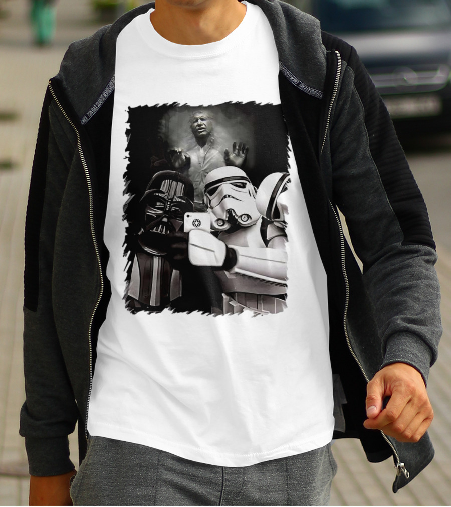Star Wars Darth Vader And Stormtrooper Taking Selfie With Han Solo Frozen In Carbonite T-Shirt