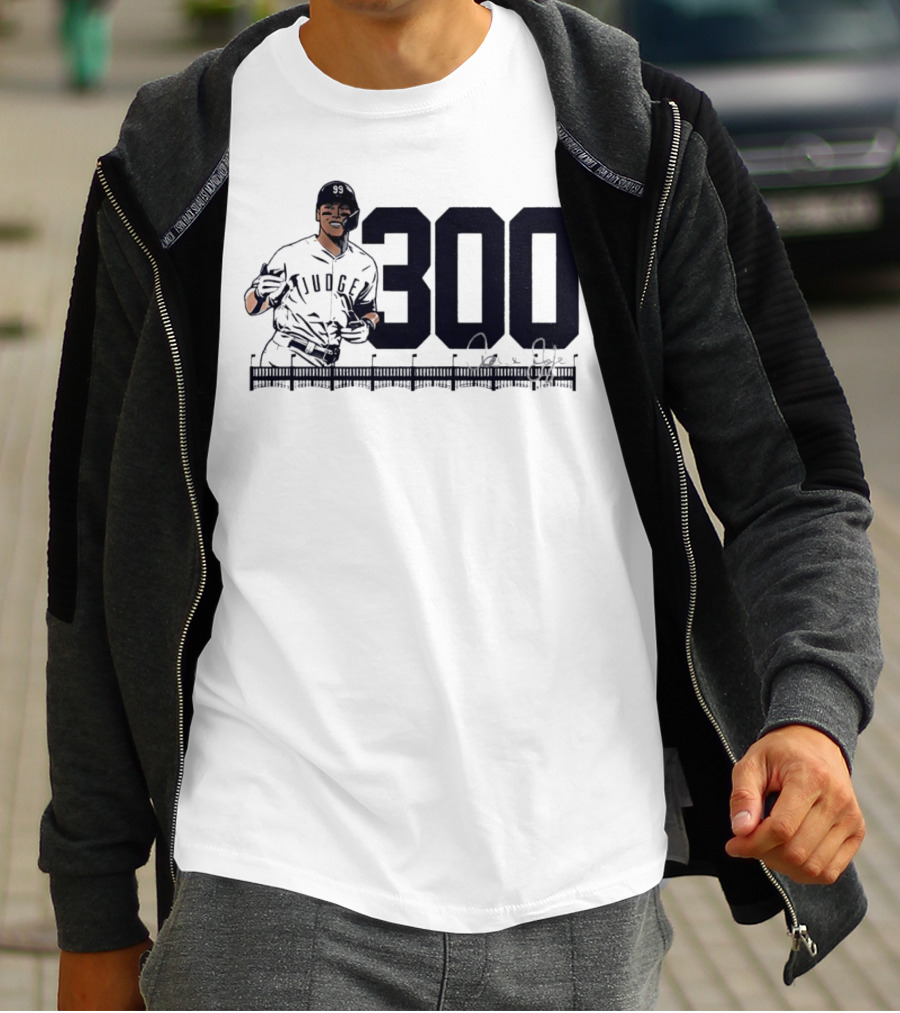 Aaron Judge 300 Career Home Runs Yankees Signature T-Shirt