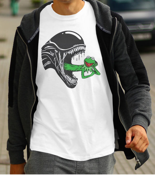 Alien Kermit Xenomorph Mashup Funny T-Shirt