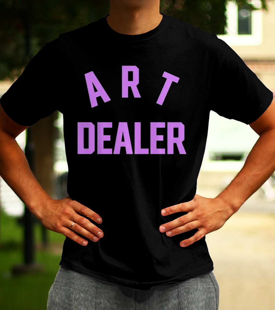 ART DEALER Classic Bold Typography T-Shirt