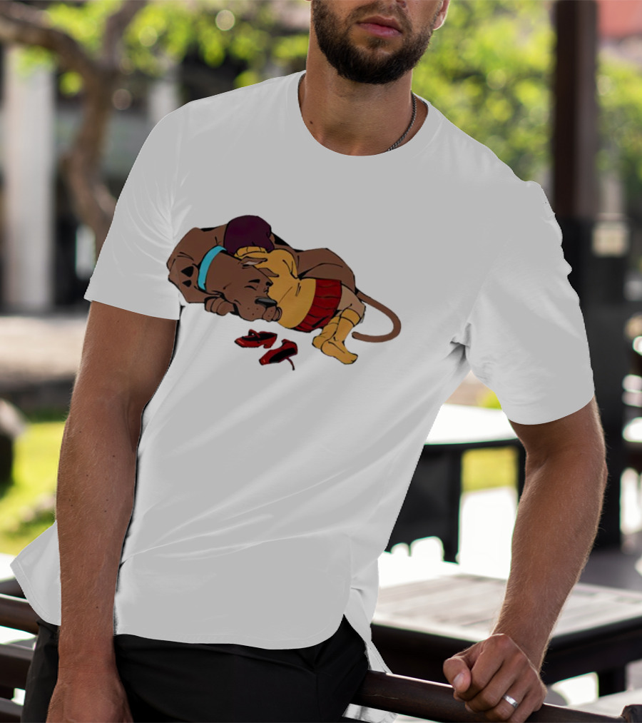 Scooby Doo Velma Dinkley Sleeping Cozy Friends T-Shirt