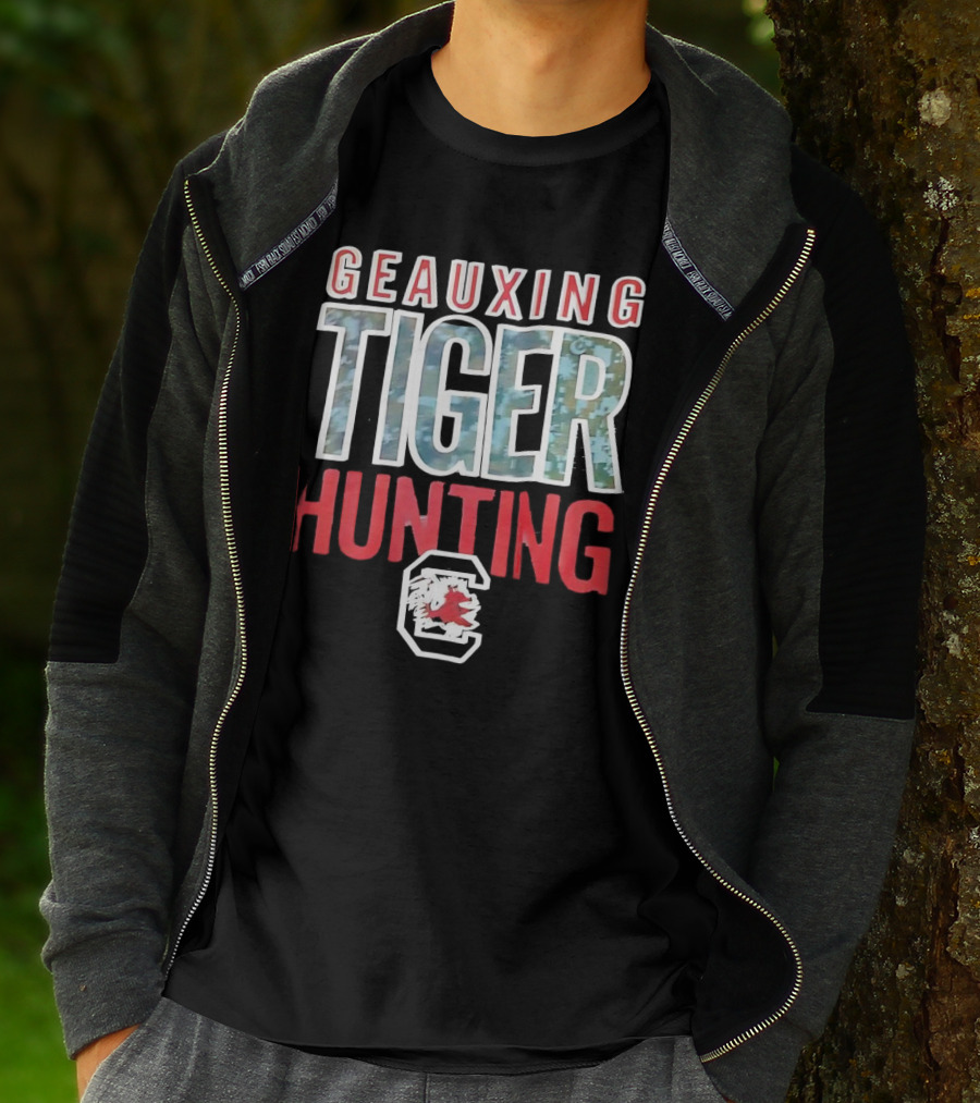 Geauxing Tiger Hunting South Carolina Gamecocks C T-Shirt