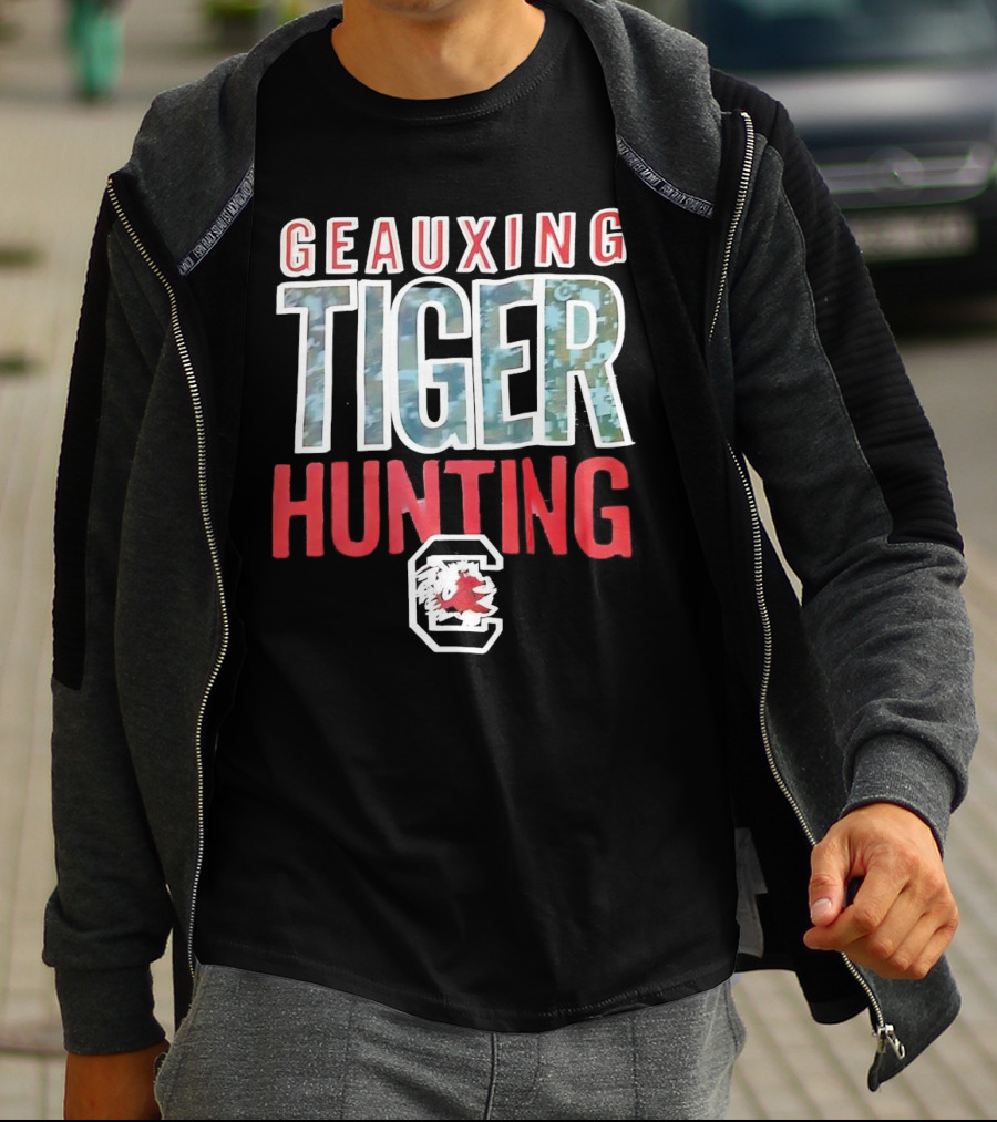 Geauxing Tiger Hunting South Carolina Gamecocks C T-Shirt