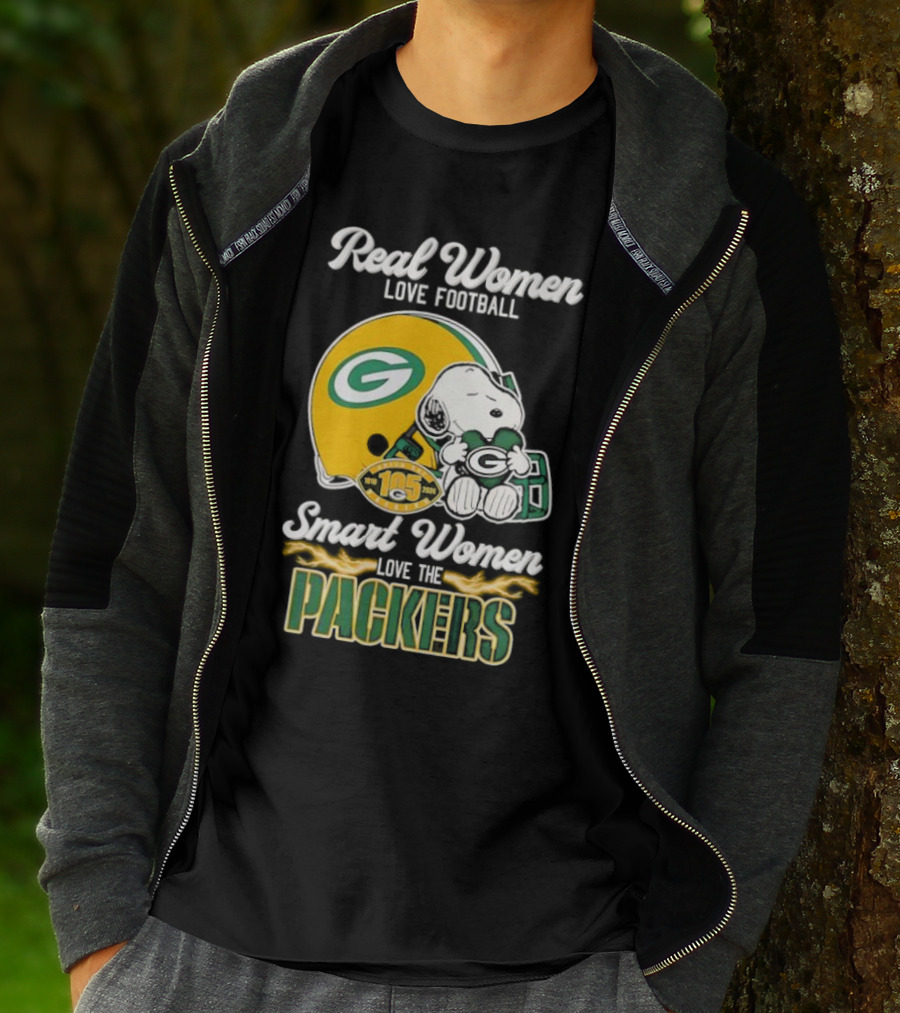 Snoopy Real Women Love Football Smart Women Love The Packers Green Bay Helmet T-Shirt