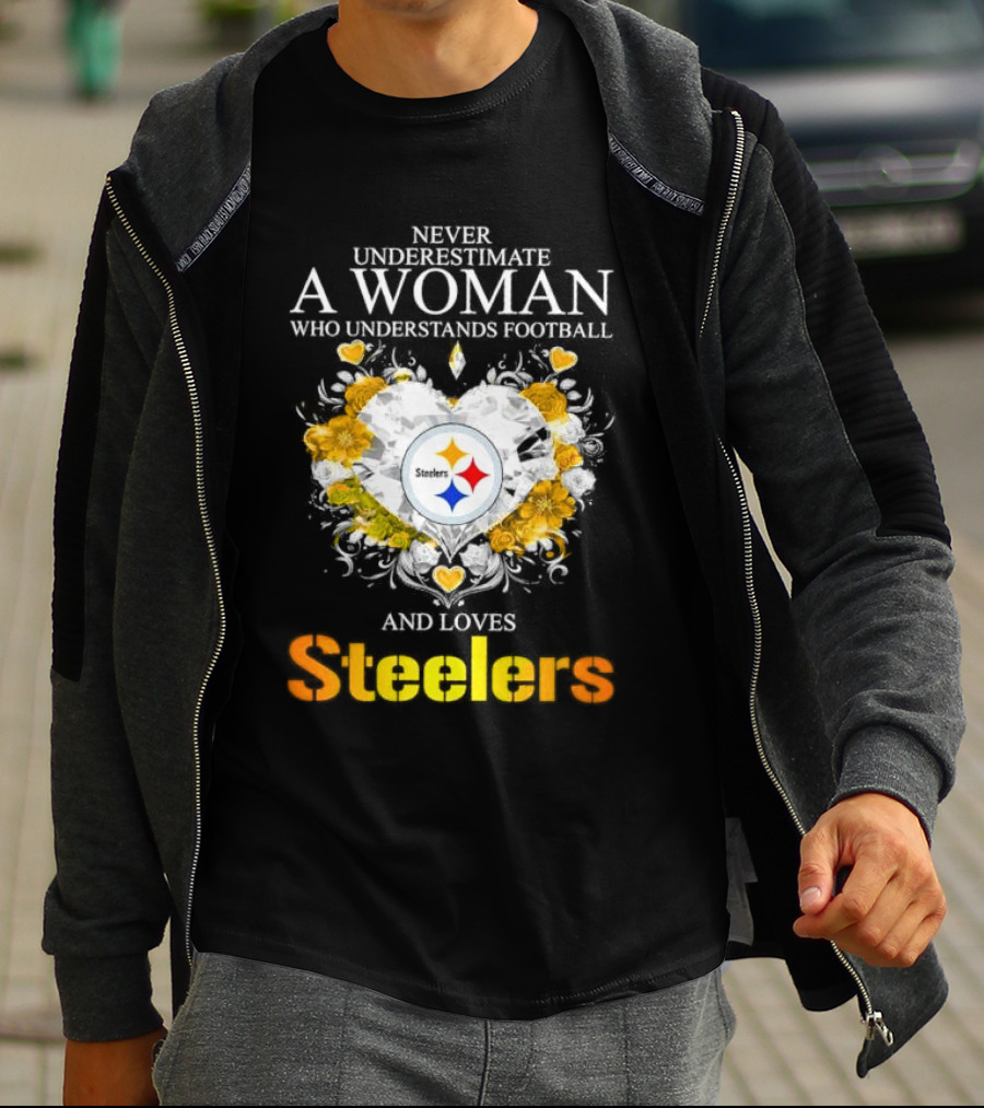 Never Underestimate A Woman Who Understands Football And Loves Steelers Crystal Heart T-Shirt