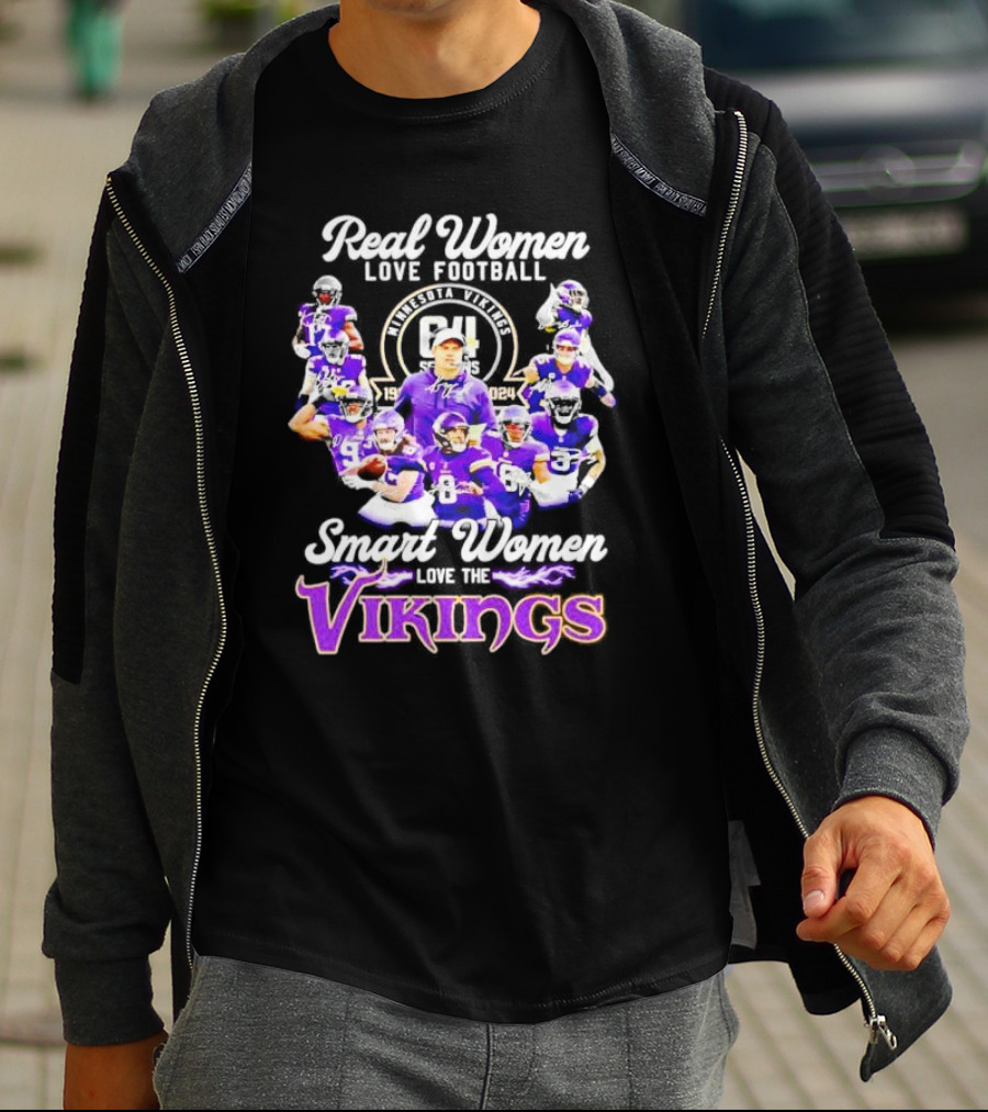 Real Women Love Football Smart Women Love The Minnesota Vikings Players Signatures T-Shirt