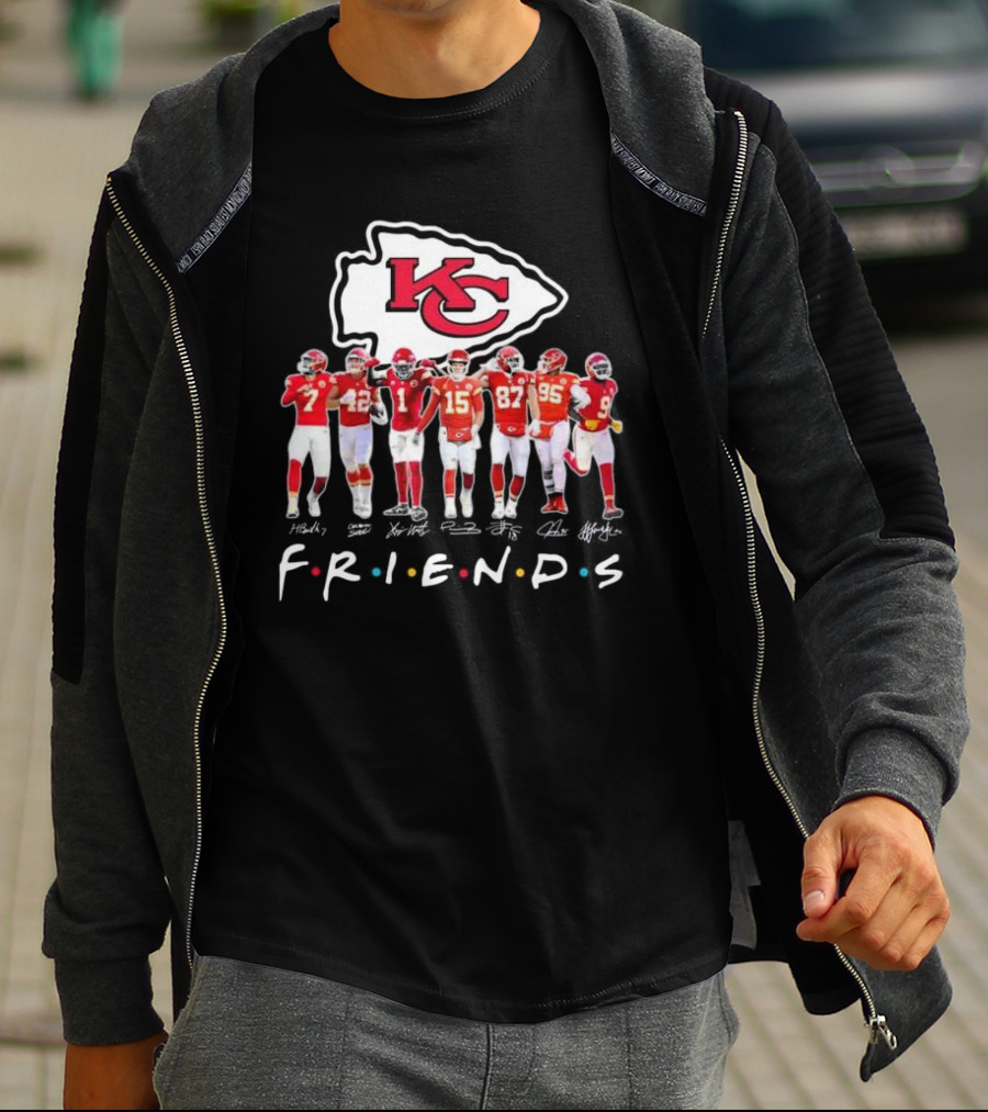 Kansas City Chiefs Friends Signatures Football Team T-Shirt