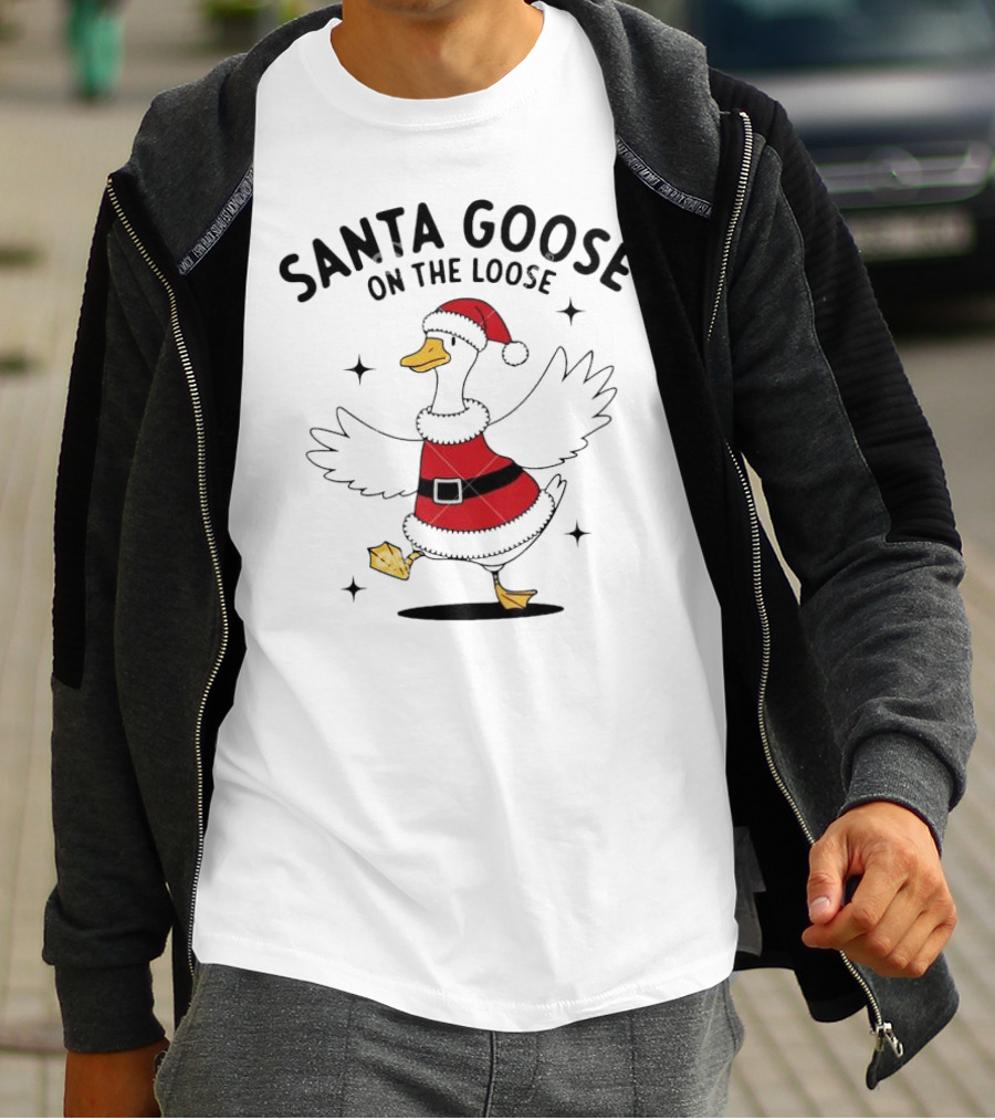 Santa Goose On The Loose Christmas Festive Holiday Fun T-Shirt
