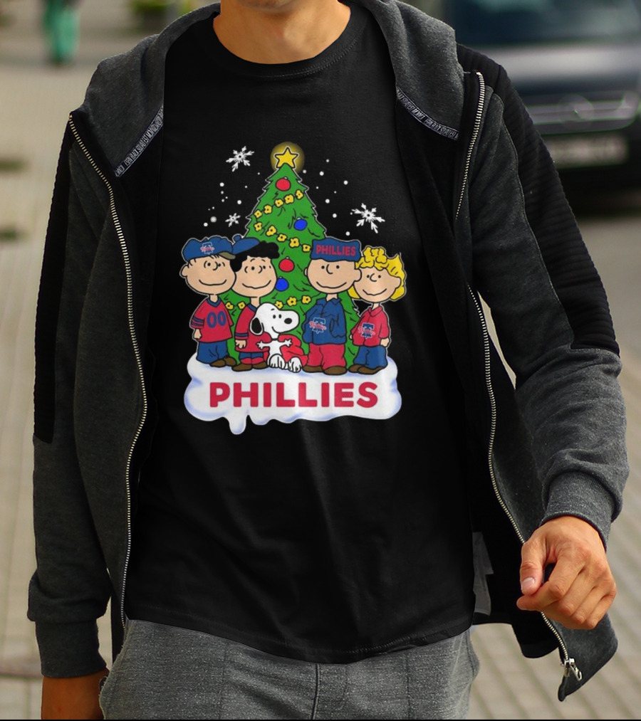 Philadelphia Phillies Snoopy Peanuts Christmas Tree T-Shirt