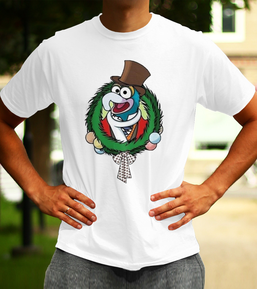 Cute Gonzo The Muppet Christmas Carol Wreath T-Shirt
