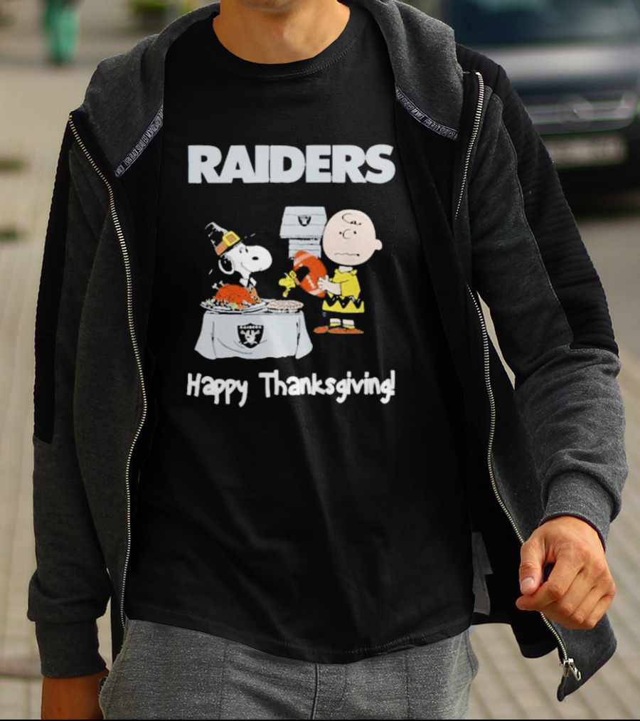 Raiders Charlie Brown Snoopy Happy Thanksgiving T-Shirt