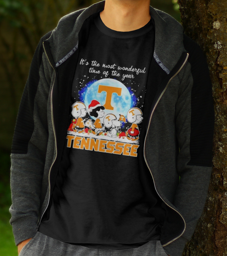 Peanuts Tennessee Volunteers It's The Most Wonderful Time Of The Year Christmas Snoopy Woodstock Lucy Moon T-Shirt