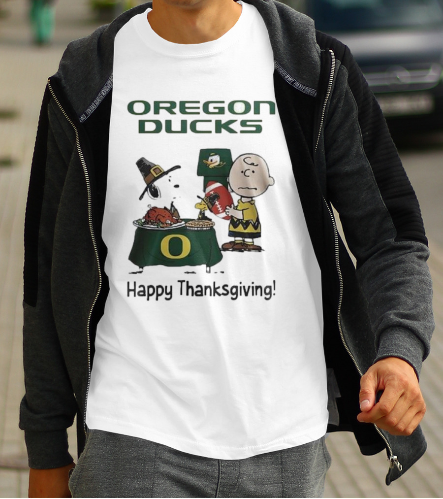 Oregon Ducks Peanuts Happy Thanksgiving Football T-Shirt