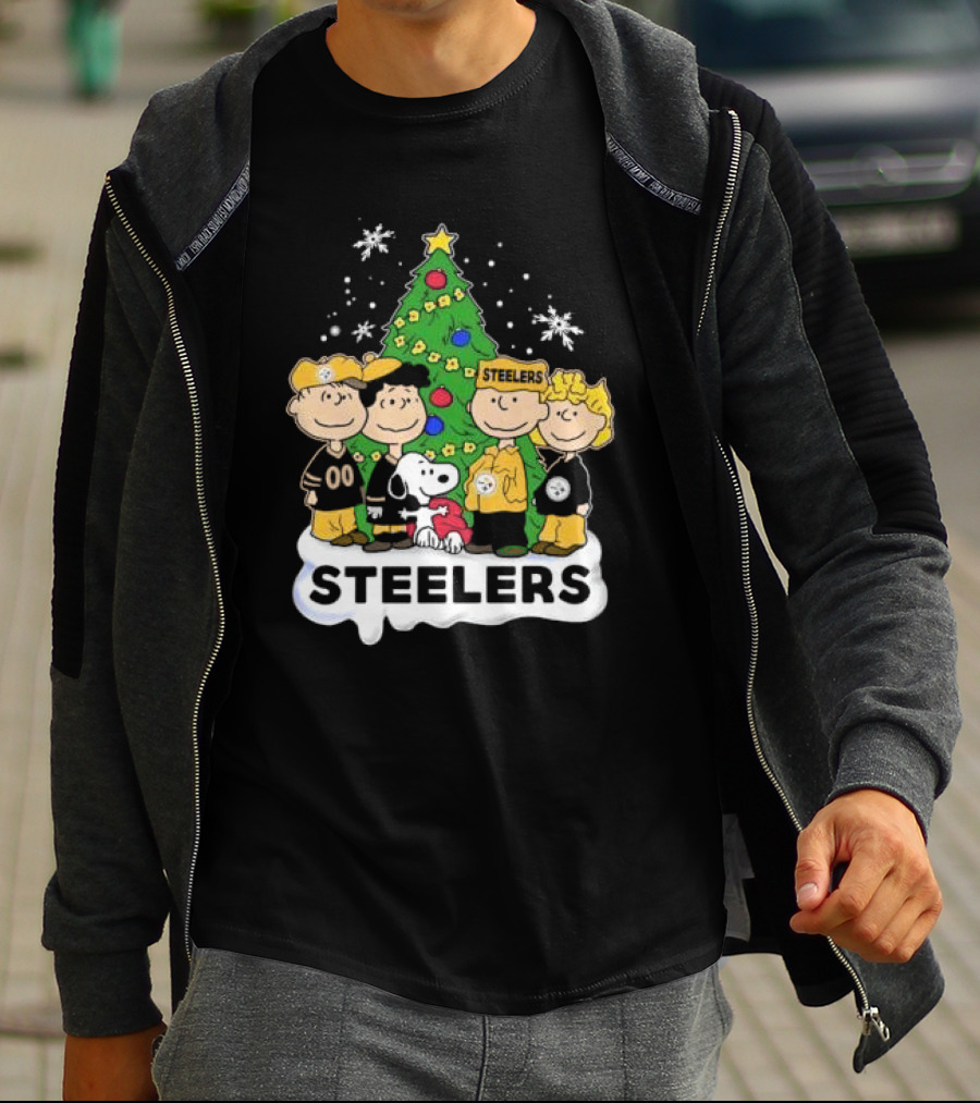 Steelers Snoopy And Friends Christmas Tree T-Shirt
