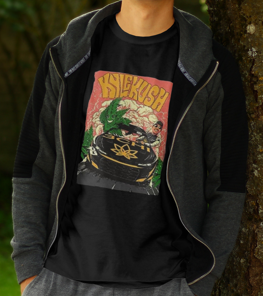 KYLE KUSH WEED RACING CAR SMOKING CLOUDS CHARACTER T-Shirt