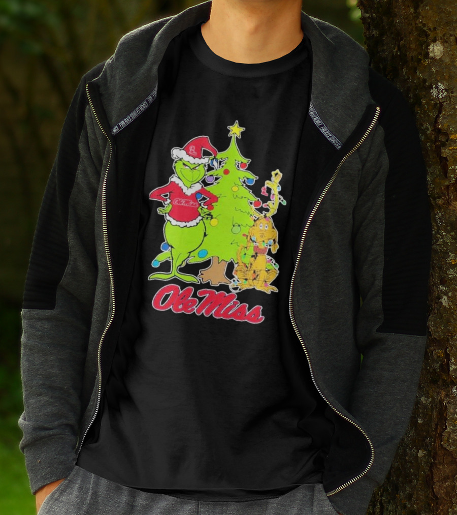 Ole Miss Rebels Grinch And Max Dog Christmas Tree T-Shirt