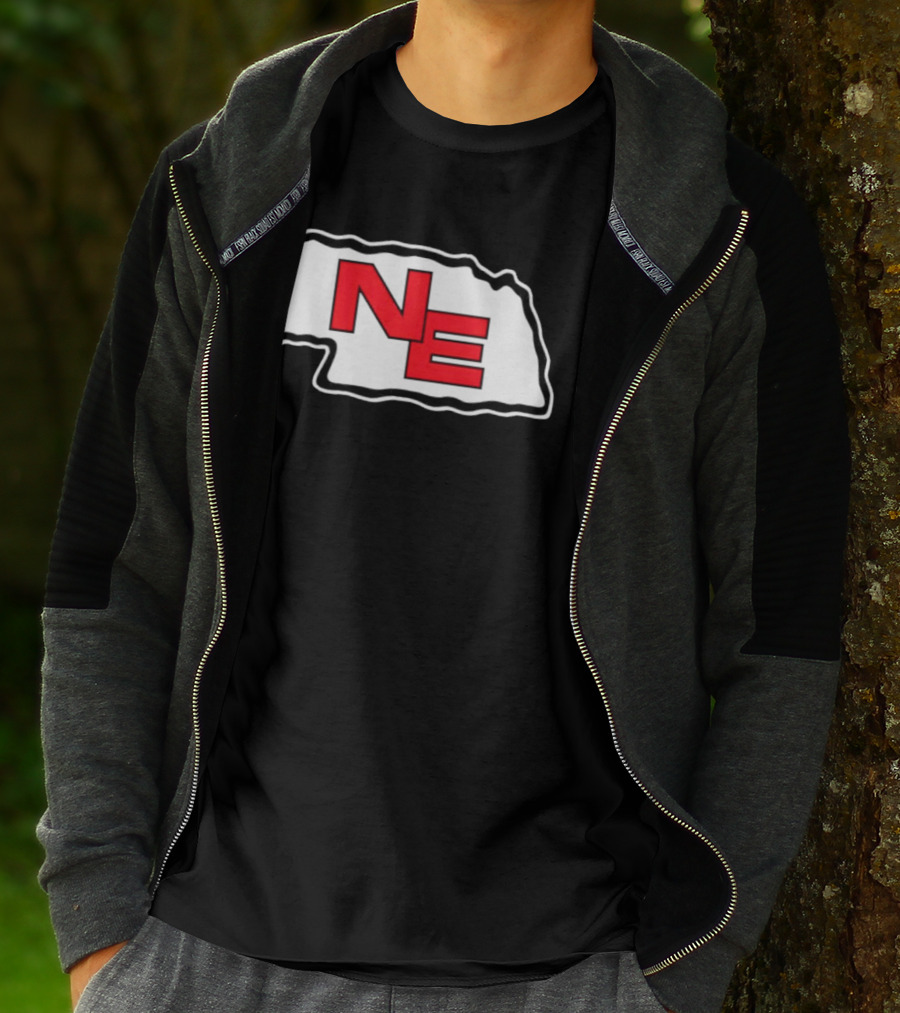NE Nebraska State Outline Arrowhead T-Shirt