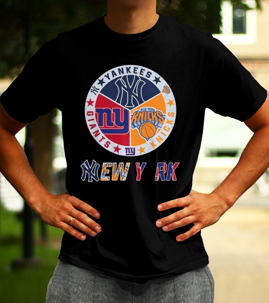 New York Yankees Giants Knicks Circle Yankees Giants Knicks New York T-Shirt