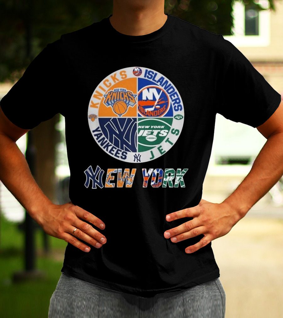 New York Knicks Islanders Yankees Jets Circle Logo New York T-Shirt