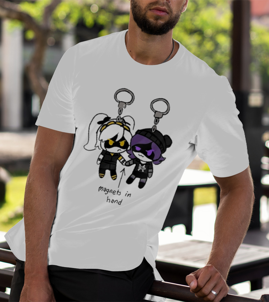 Juzi Chibi Keychain Magnets In Hand T-Shirt