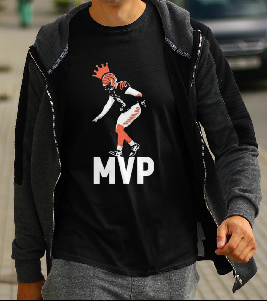Lfg Cincy Jackpot Joey Mvp Football Player Illustration With Crown T-Shirt