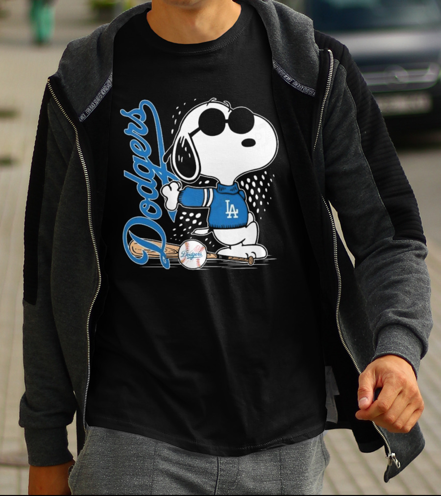 Los Angeles Dodgers Snoopy MLB 2025 Peanuts Baseball Collaboration T-Shirt