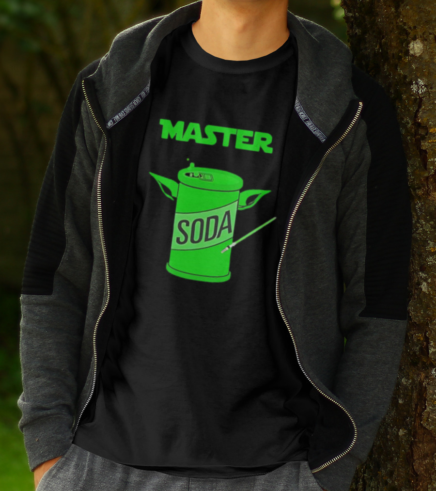 Master Soda Lightsaber Yoda Can T-Shirt