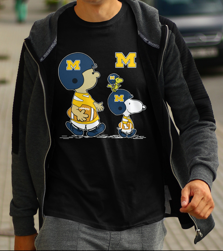 Michigan Wolverines Snoopy And Woodstock Football Helmets T-Shirt