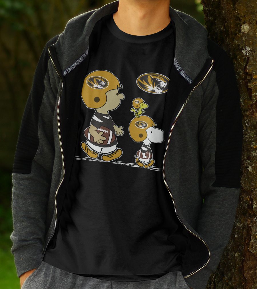 Missouri Tigers Snoopy And Woodstock In Football Helmets T-Shirt