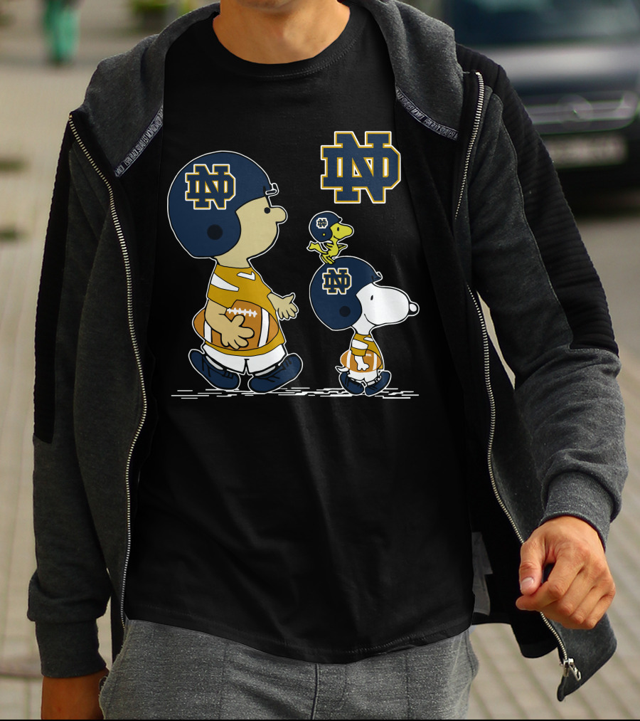 Notre Dame Football Snoopy And Woodstock In Helmets T-Shirt