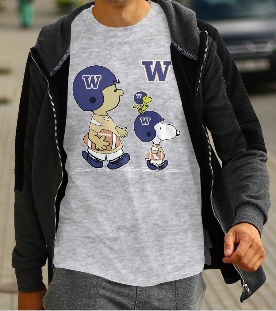 Washington Huskies Peanuts Snoopy Football Team T-Shirt