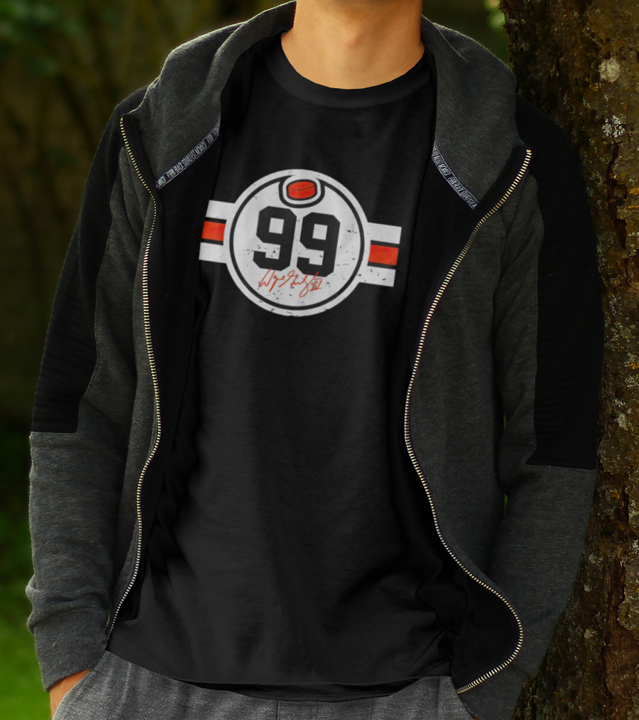 Wayne Gretzky No. 99 Edmonton Signature Hockey Puck Circle T-Shirt