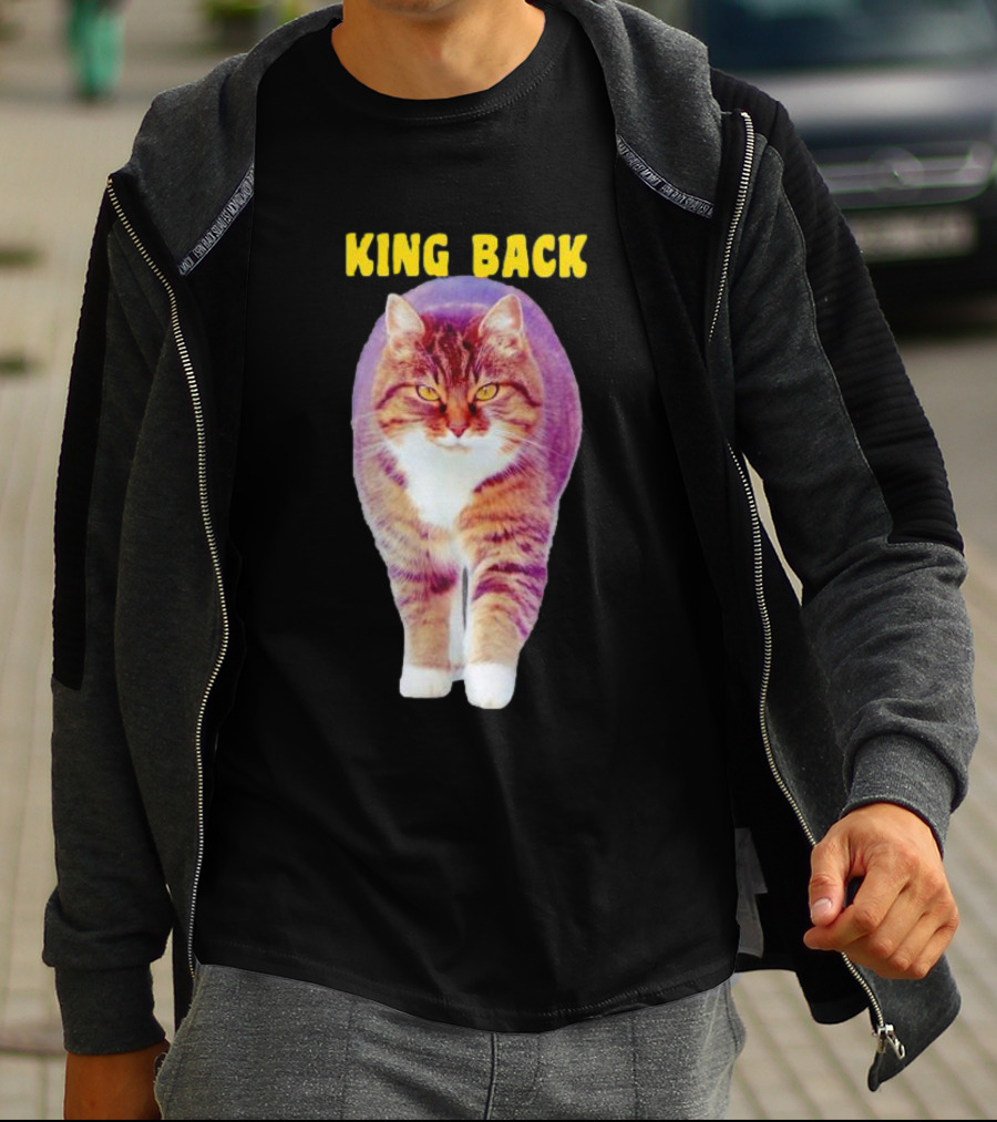 KING BACK Cat Image T-Shirt