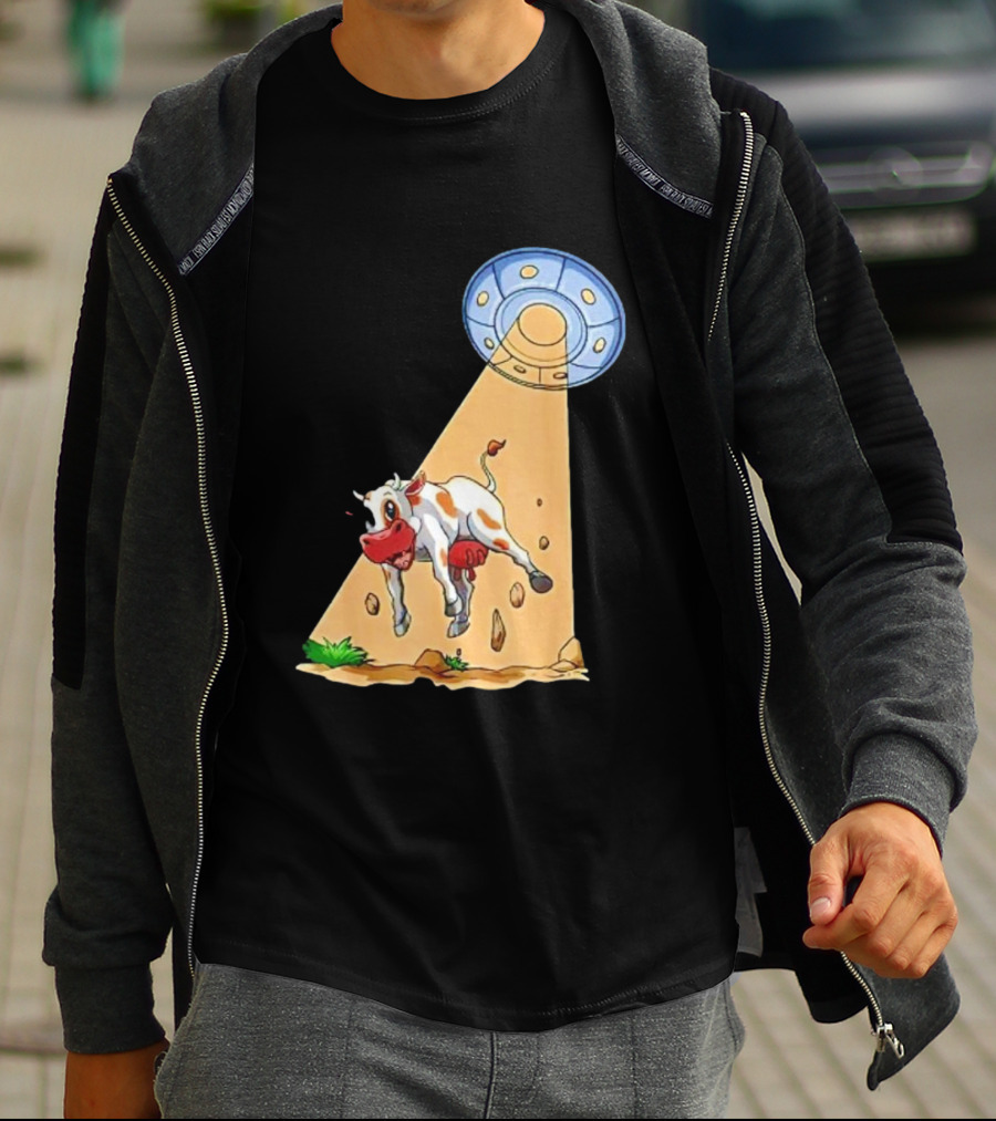 Cow Abduction UFO Alien Cow Abducted Beam Tractor T-Shirt