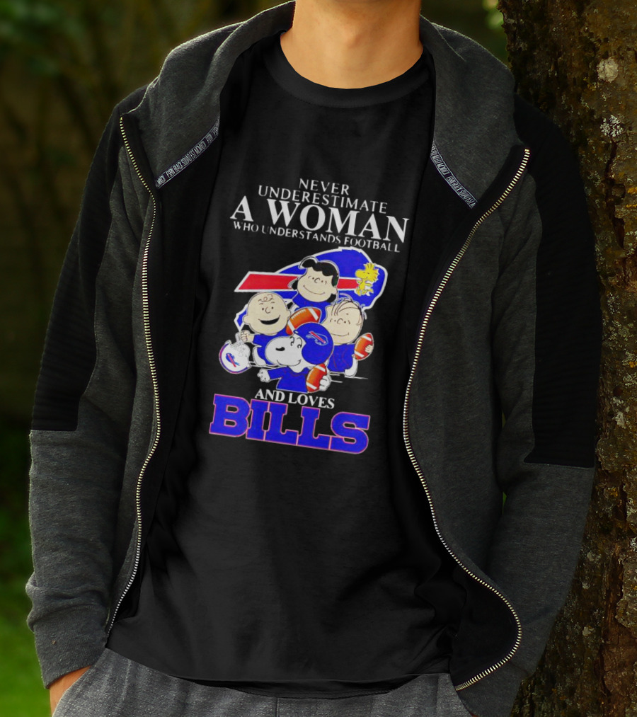 Never Underestimate A Woman Who Understands Football And Loves Bills Peanuts Characters T-Shirt
