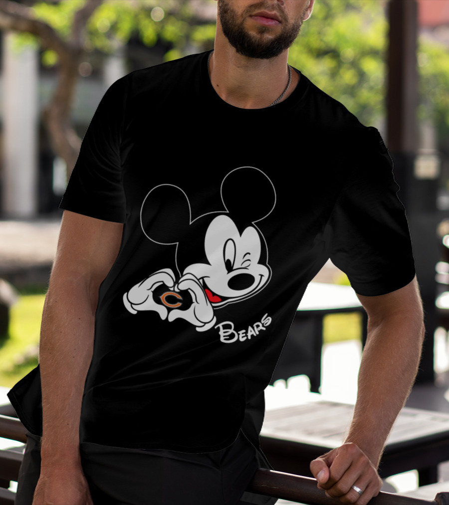 Mickey Heart Chicago Bears Fan T-Shirt