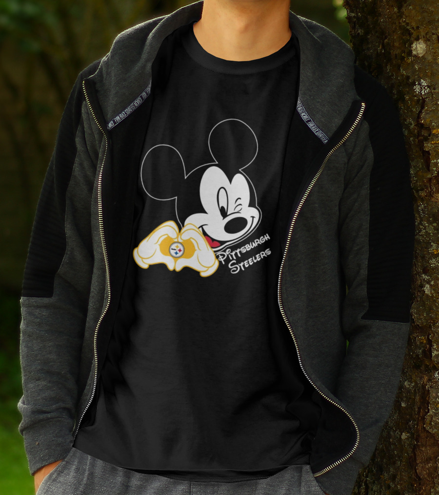 Mickey Mouse Heart Hands Pittsburgh Steelers T-Shirt