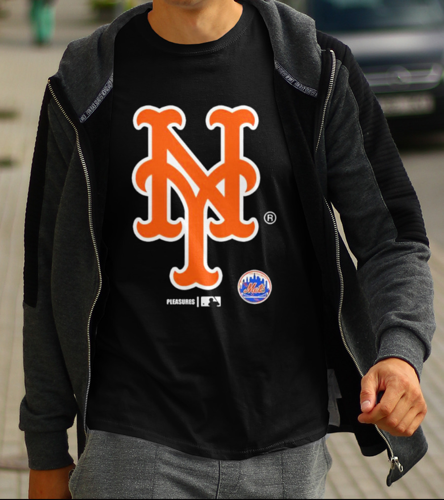 New York Mets MLB Pleasures Collaboration T-Shirt
