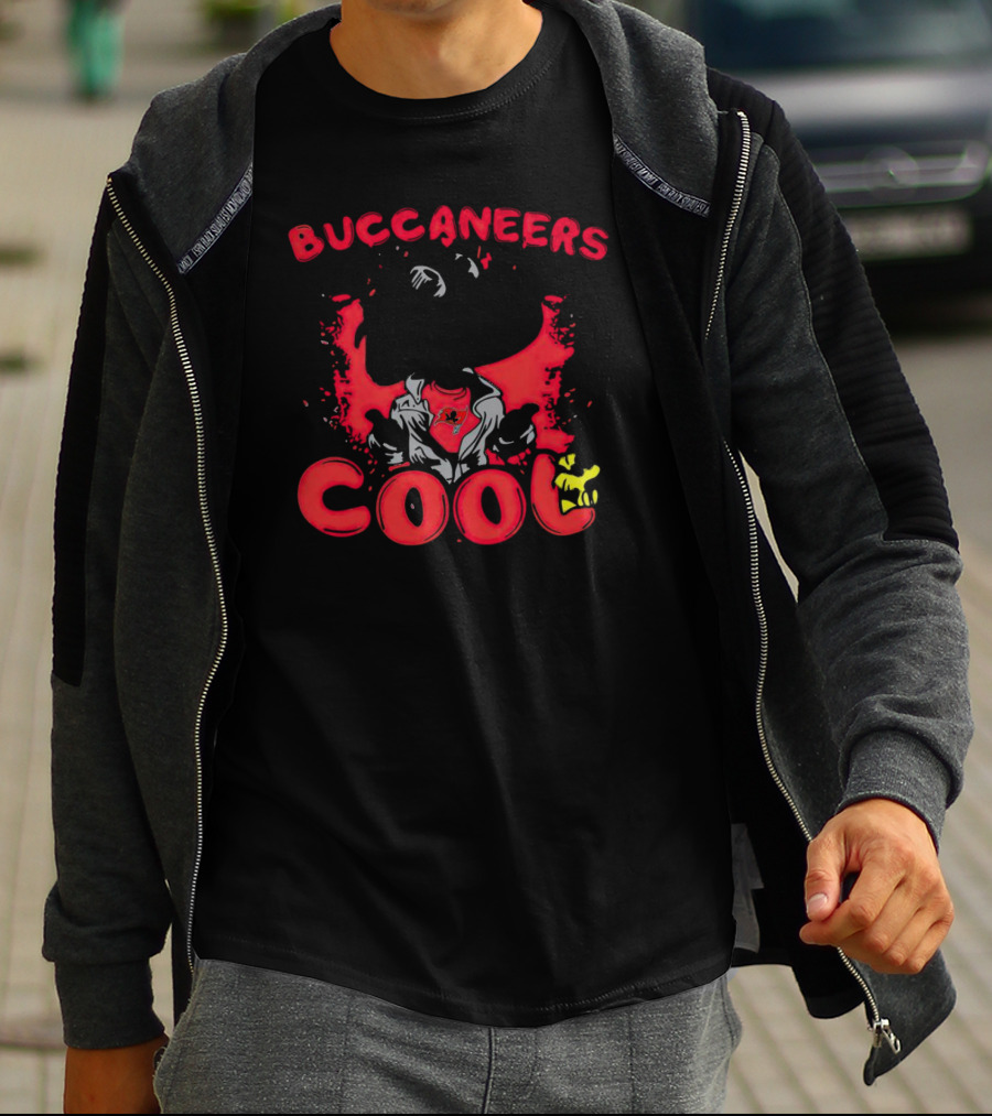Buccaneers Snoopy And Woodstock Cool T-Shirt