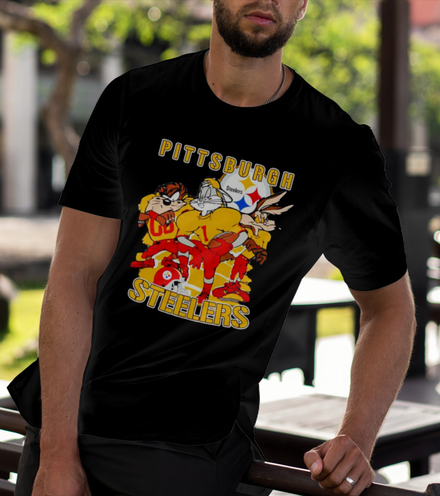 Pittsburgh Steelers Looney Tunes Bugs Taz Daffy Football Team T-Shirt