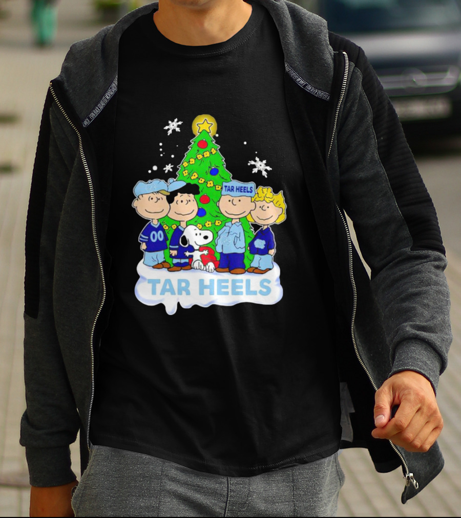 Tar Heels Peanuts Characters By Christmas Tree Holiday Scene T-Shirt